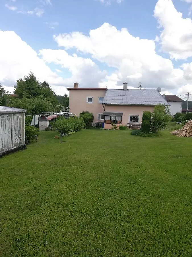 Ubytovani U Lesa Karlsbad Feriehus Karlovy Vary
